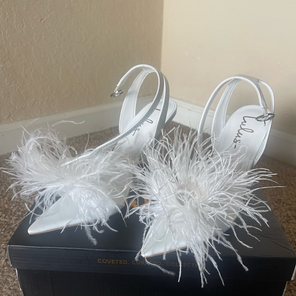 Lulu’s Harlee white size 7 heel